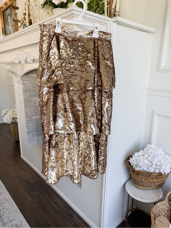 Dresses & Skirts - Rachel Parcell gold sequin tiered skirt